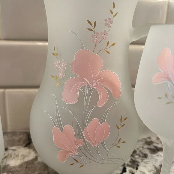 Vintage 1980s Pink Iris Italian Satin Frosted Glass Pitcher, 2 Wine & 3 Tumblers - Picture 11 of 15